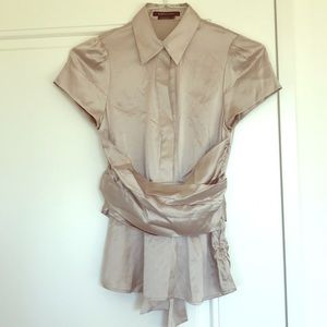 Silk silver blouse short sleeve BCBG XS